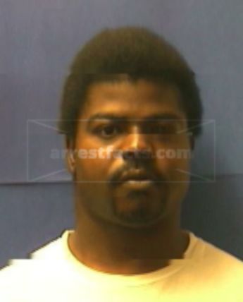 Mario D Thomas