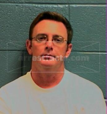 Aaron L Caughey