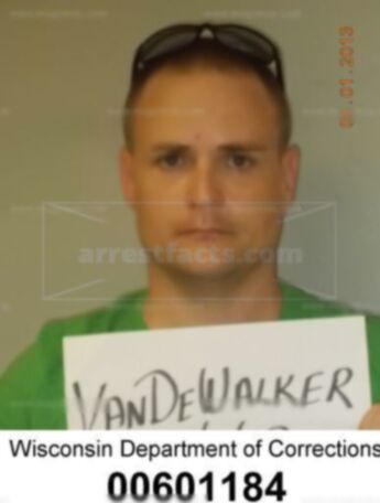 Ryan M Vandewalker