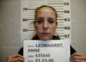 Anne E Leonhardt