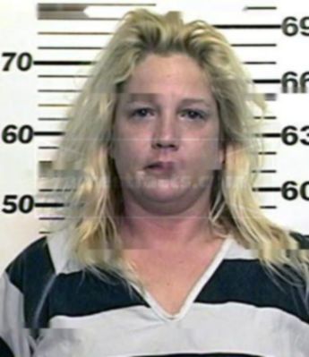 Leah Deanne Lawyer