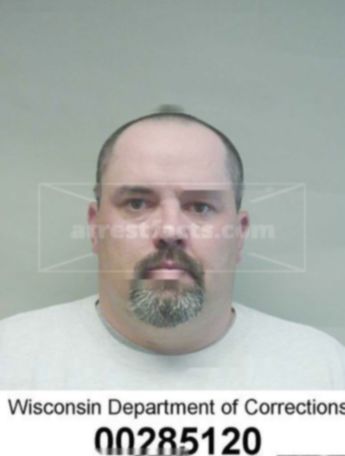 Eddie L Horton