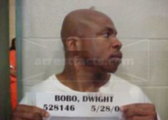 Dwight L Bobo