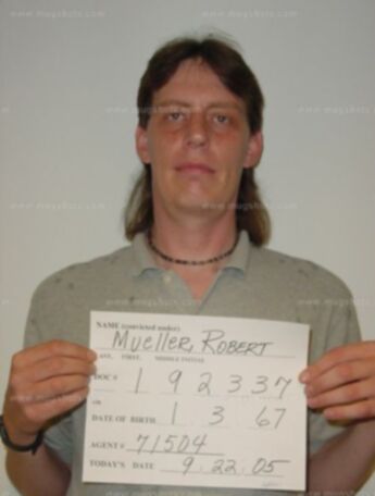 Robert J Mueller