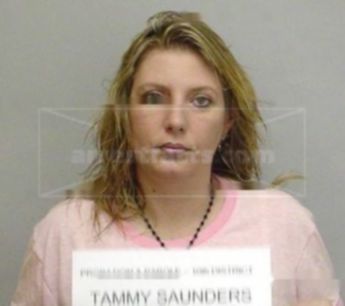 Tammy R Saunders