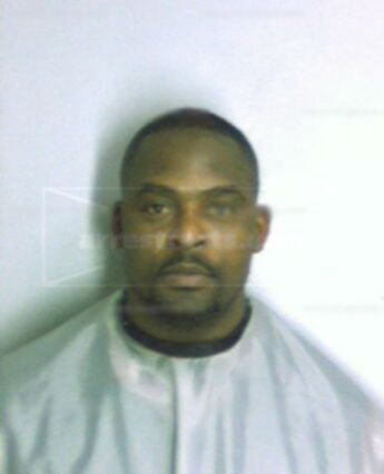 Valente Dewayne White