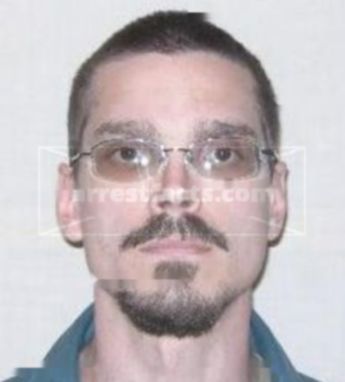 David L Szewcik