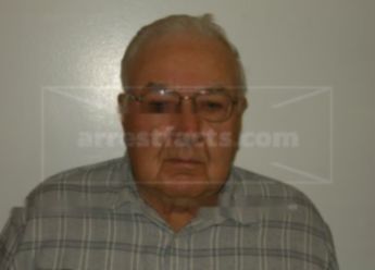Leroy J Kralewski