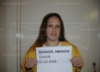 Amanda G Booker