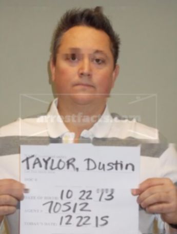 Dustin L Taylor