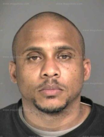 Deidric J Huggins