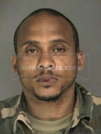 Deidric J Huggins