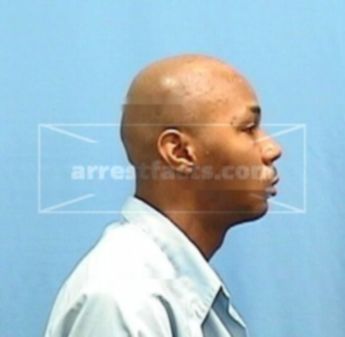 Delvano Sion Roberson