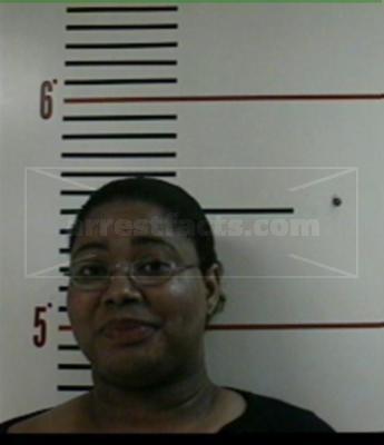 Tracyee Lynette Lewis