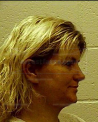 Pamela D Latray