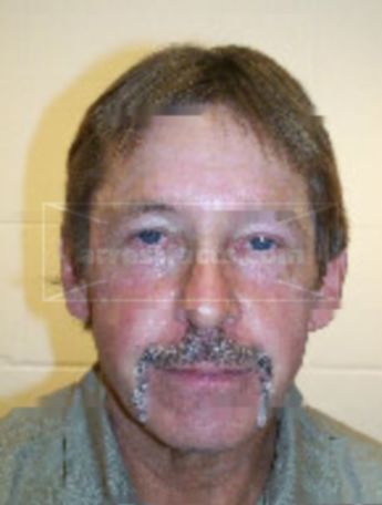 Steven D Hallgren