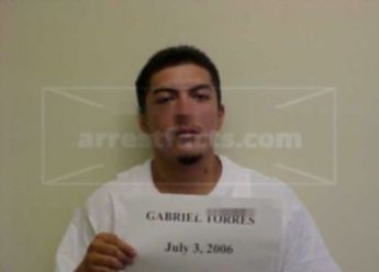 Gabriel D Torres