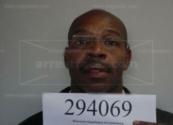 Leon Cordell Aponte