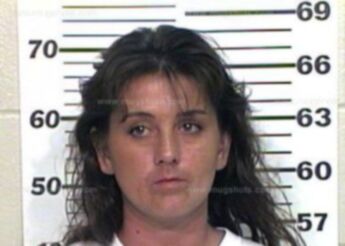 Jennifer Lee Knight