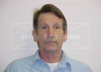 Daryl J Leonard
